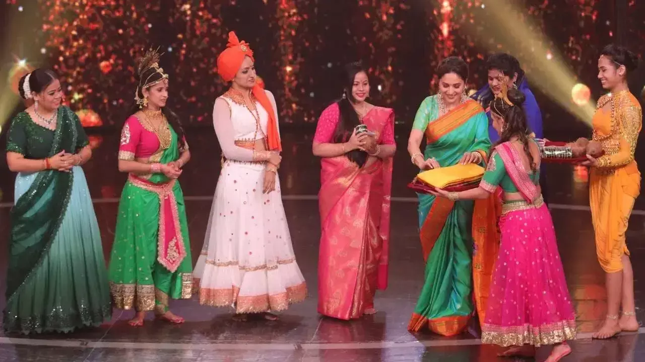 Yami Gautam, Madhuri Dixit celebrate Ganesh Chaturthi on the sets of Dance Deewane
